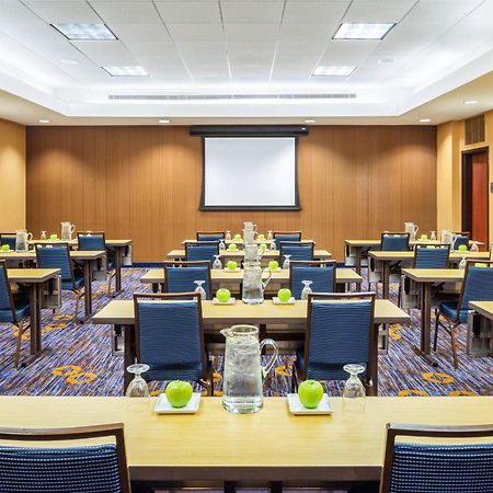 Courtyard By Marriott Houston Galleria Buitenkant foto