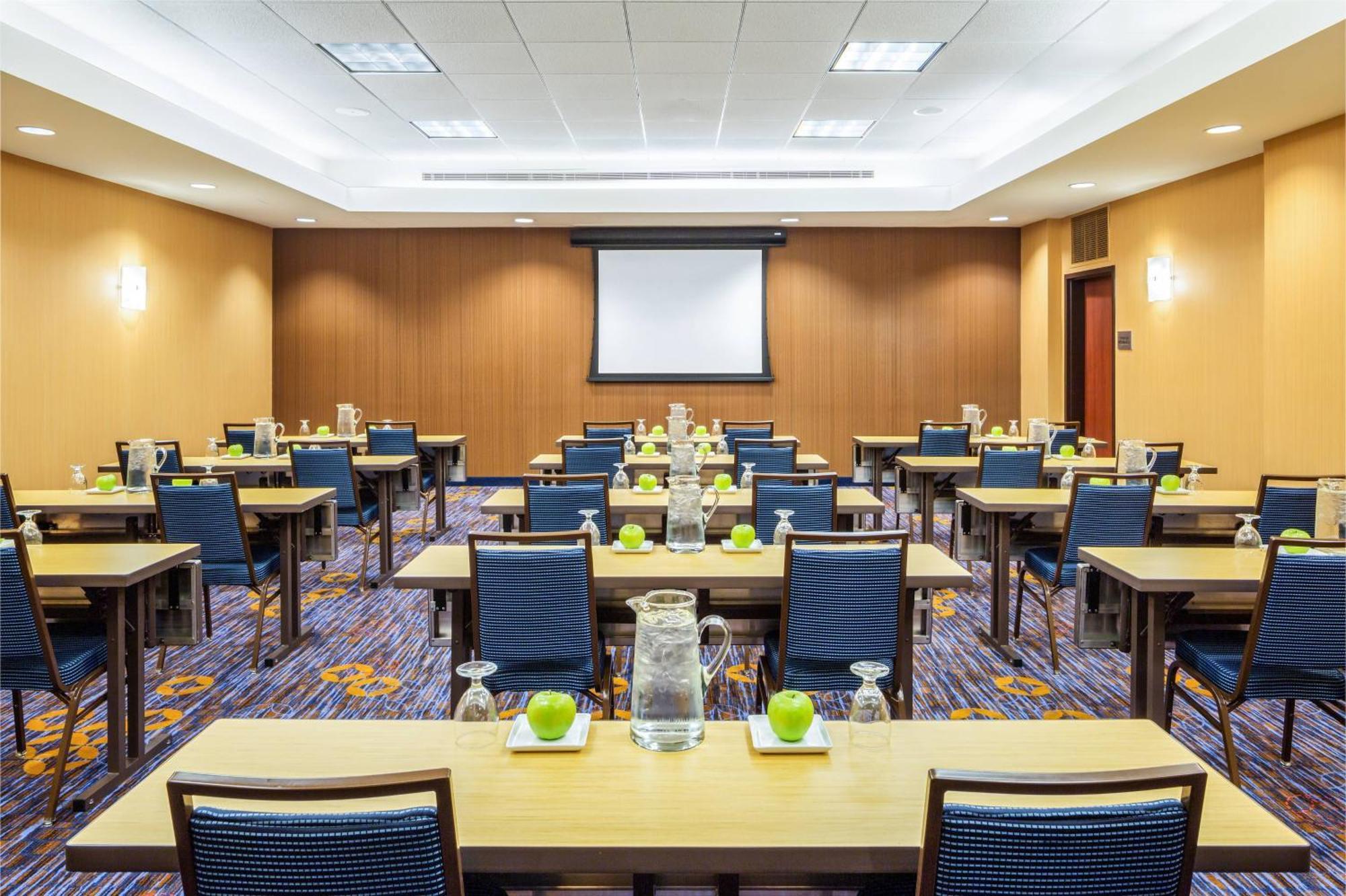 Courtyard By Marriott Houston Galleria Buitenkant foto