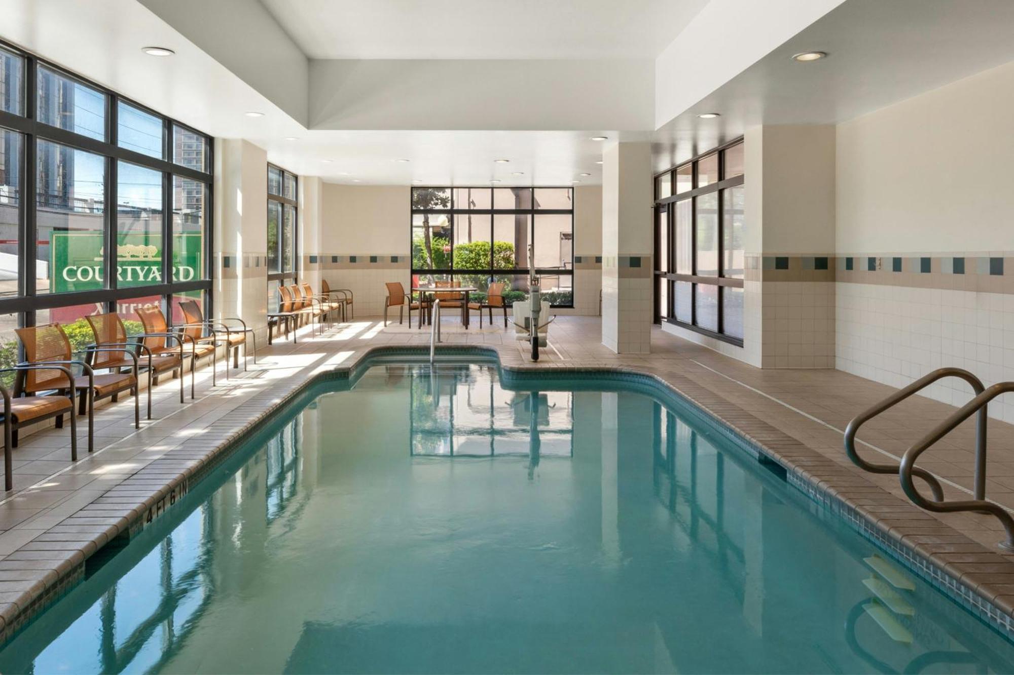 Courtyard By Marriott Houston Galleria Buitenkant foto